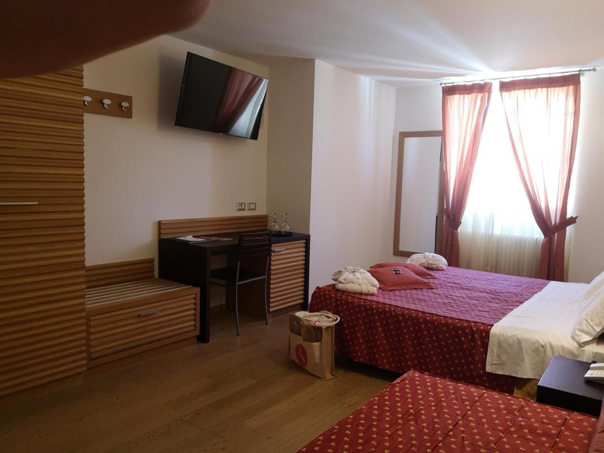 Albergo Cavallino Bianco Rumo Esterno foto