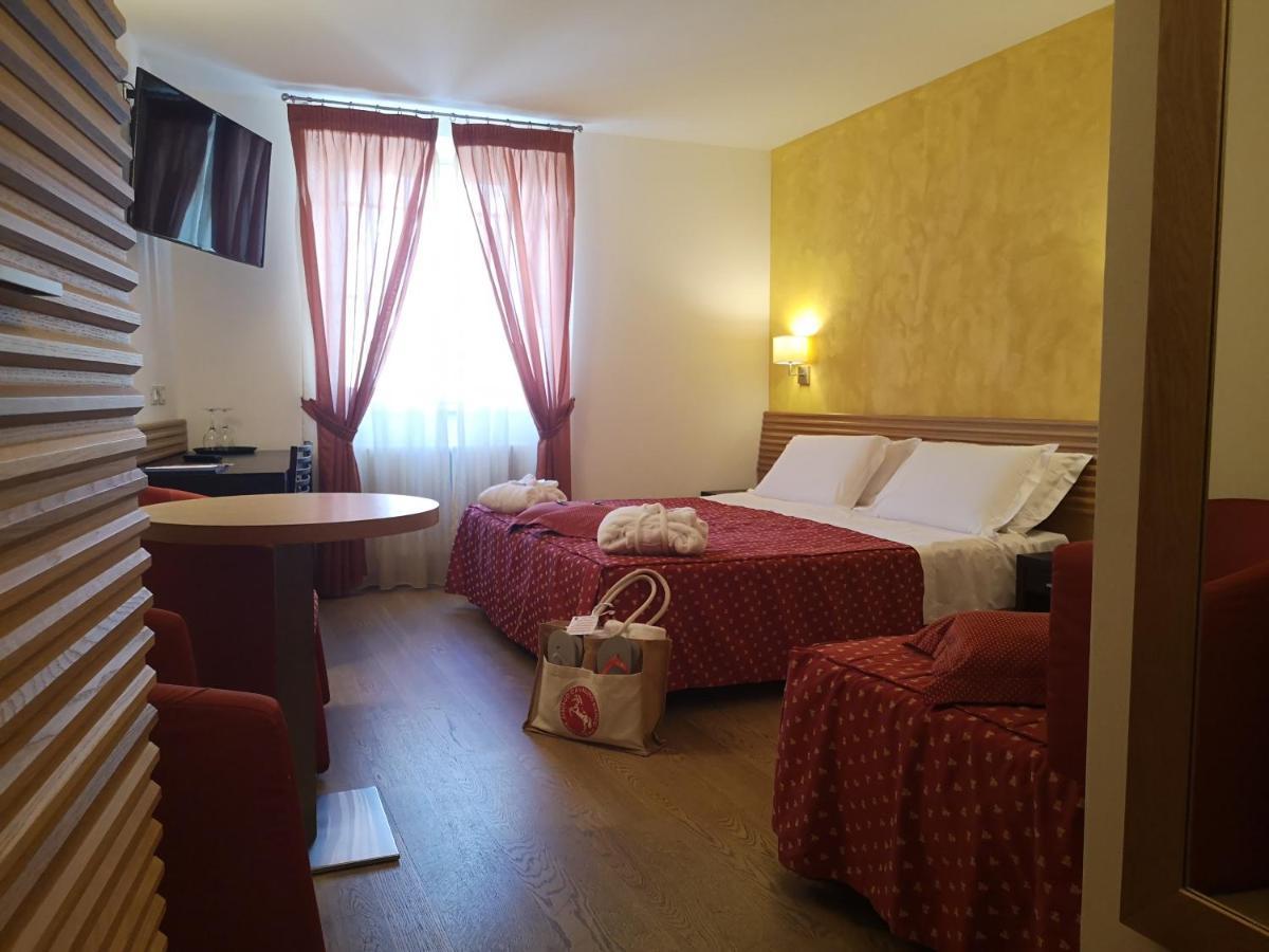 Albergo Cavallino Bianco Rumo Esterno foto
