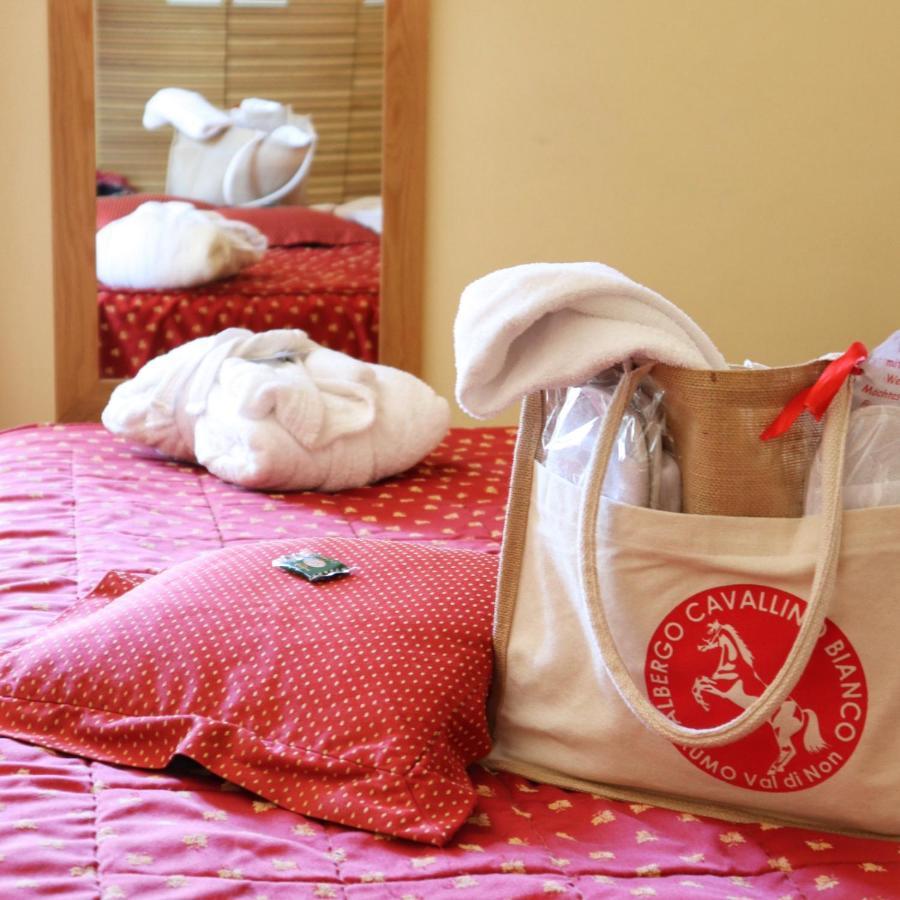 Albergo Cavallino Bianco Rumo Esterno foto