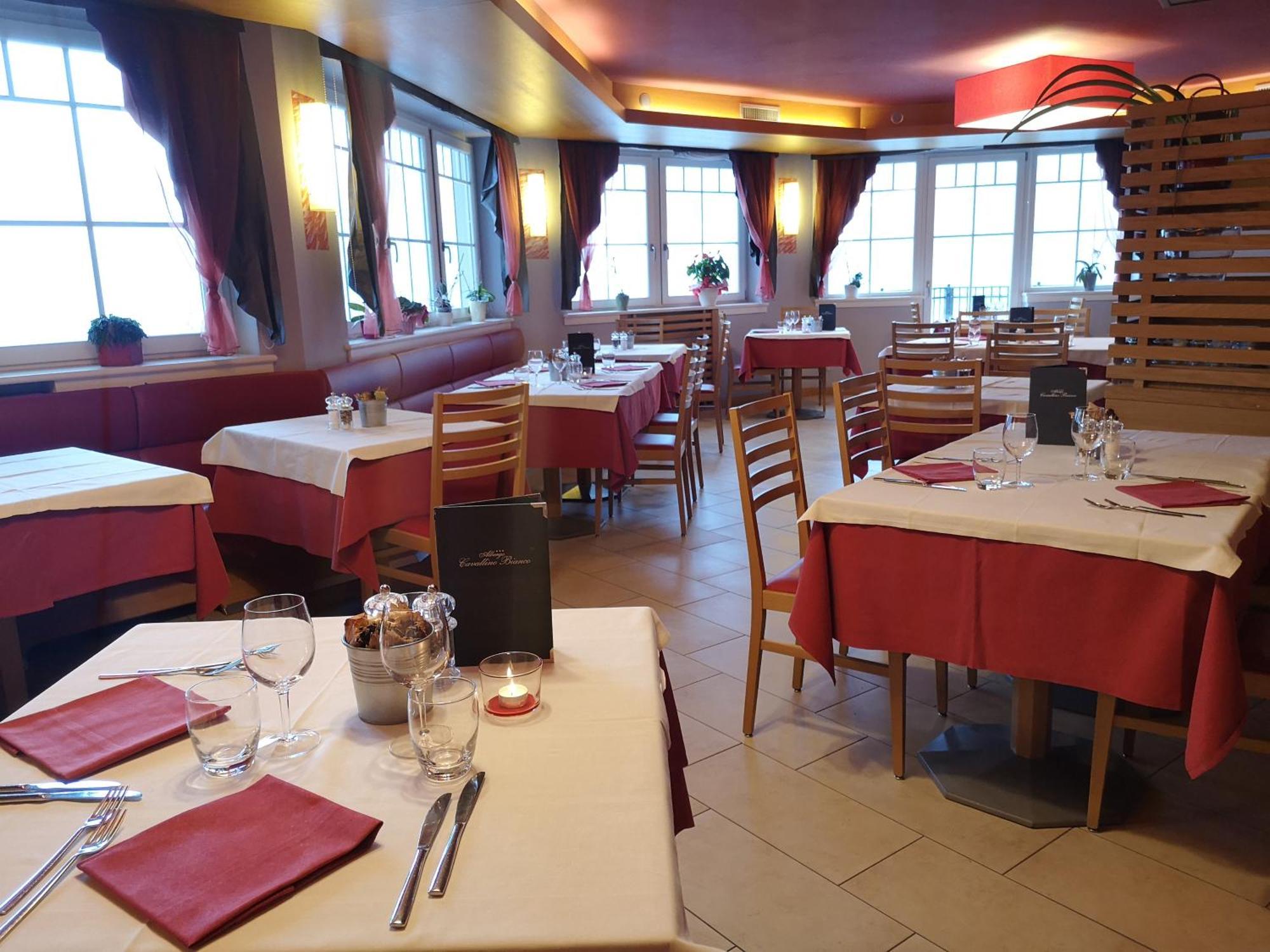 Albergo Cavallino Bianco Rumo Esterno foto