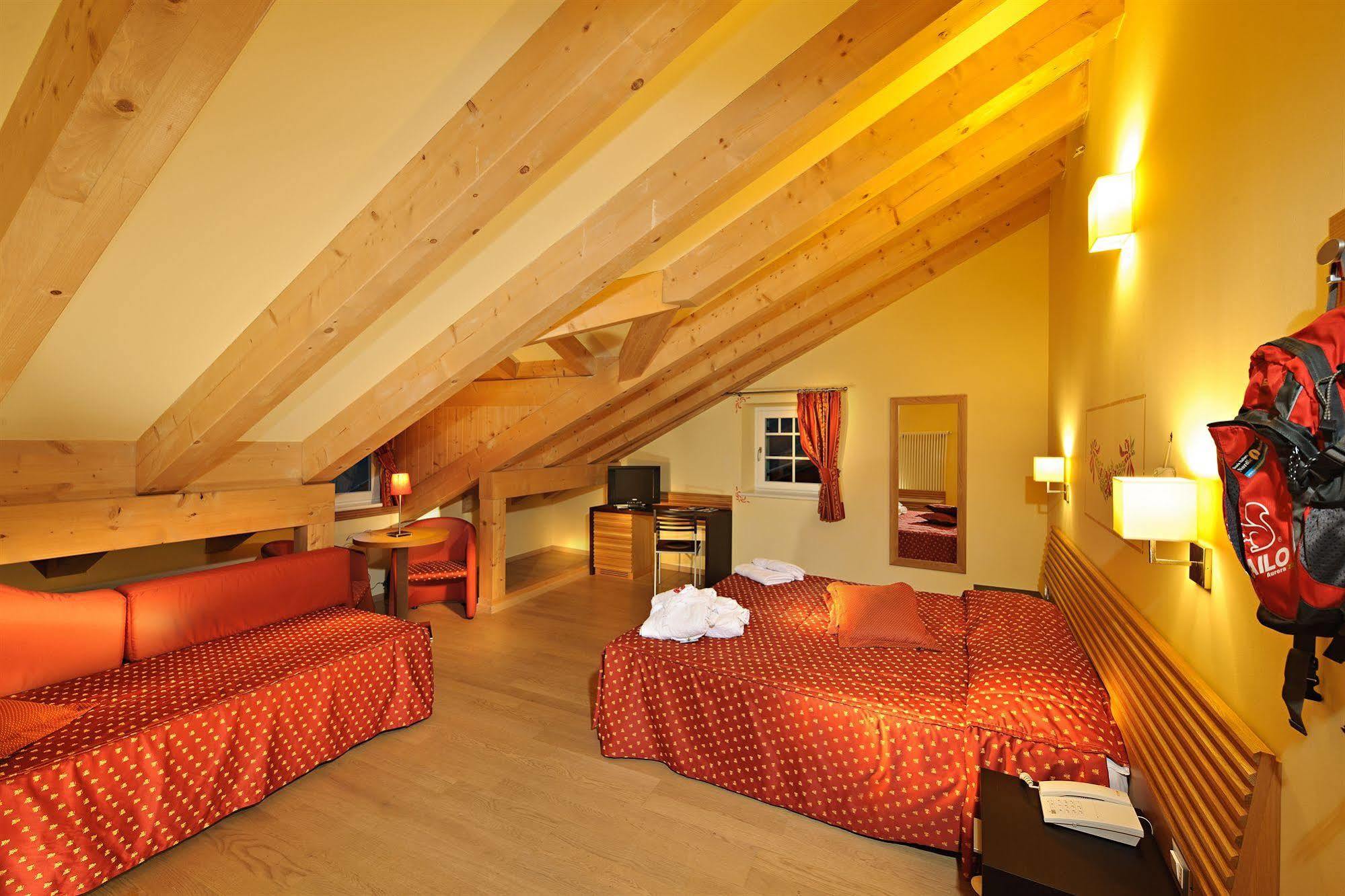 Albergo Cavallino Bianco Rumo Esterno foto